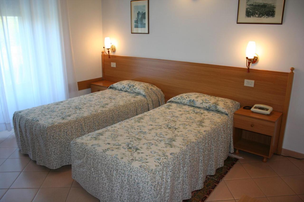 Hotel Castello メザーニェ 部屋 写真