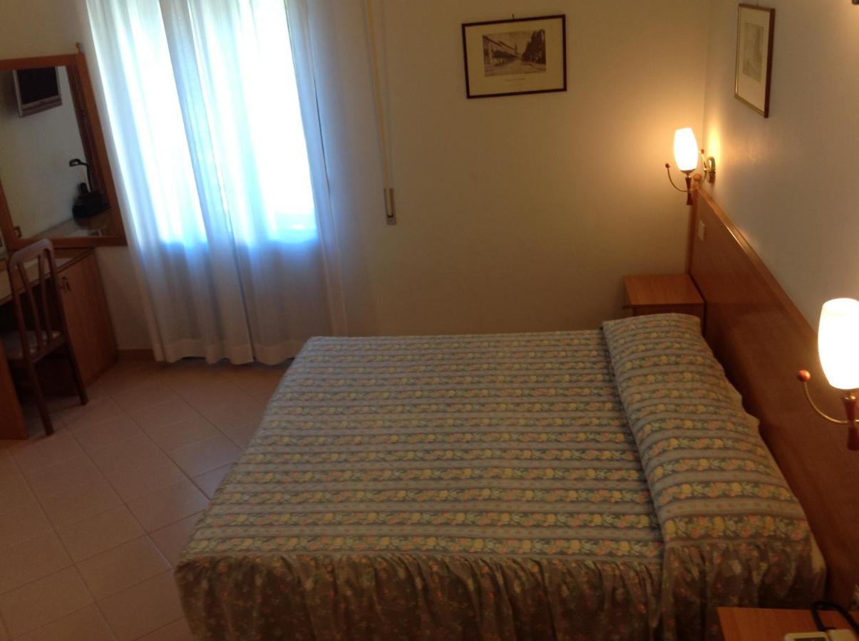 Hotel Castello メザーニェ 部屋 写真