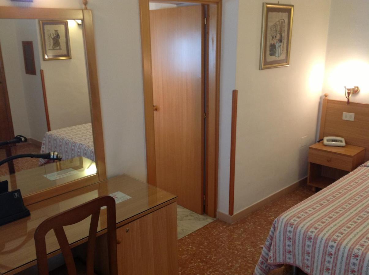 Hotel Castello メザーニェ 部屋 写真