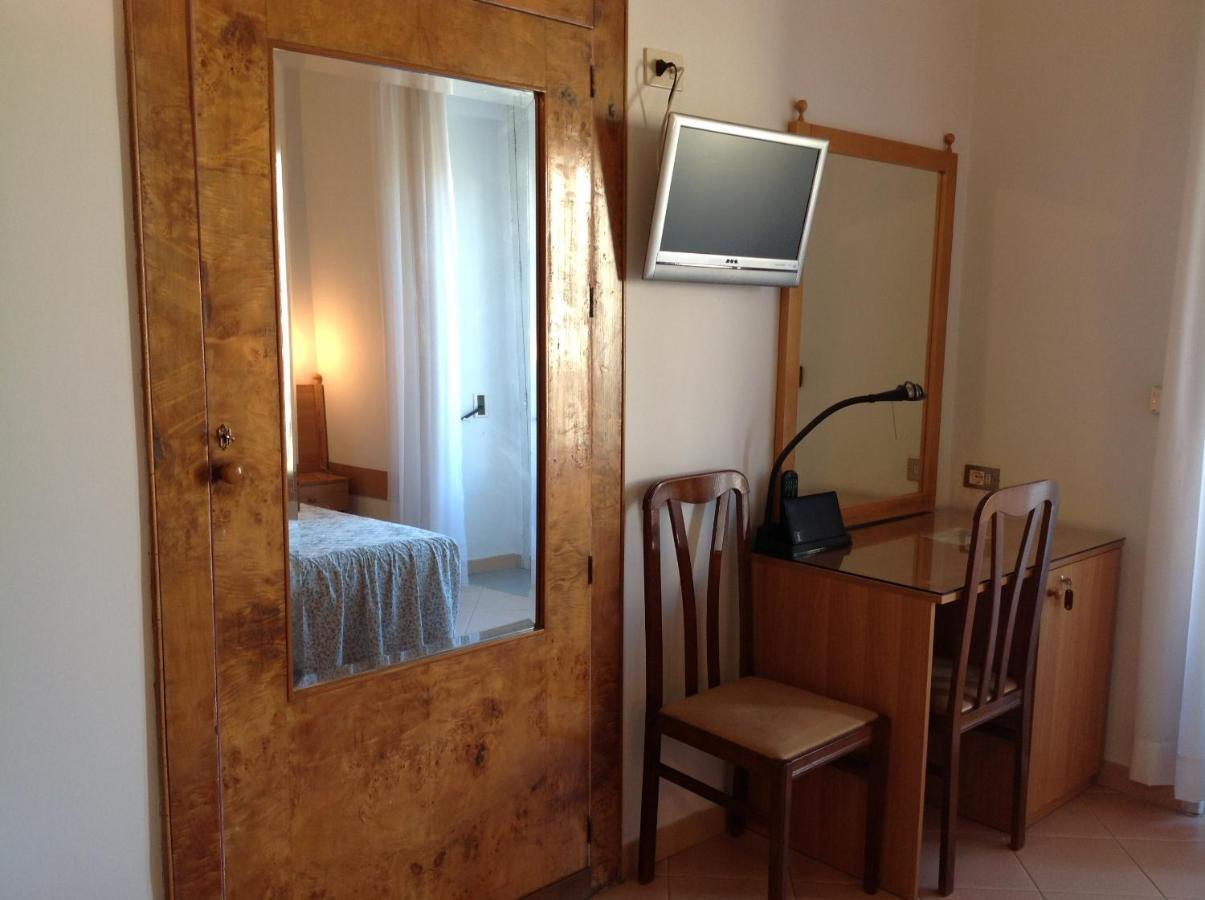Hotel Castello メザーニェ 部屋 写真