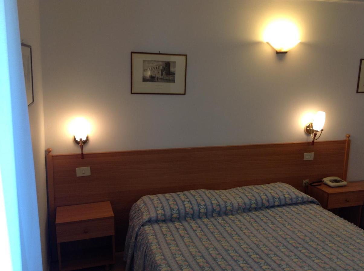 Hotel Castello メザーニェ 部屋 写真