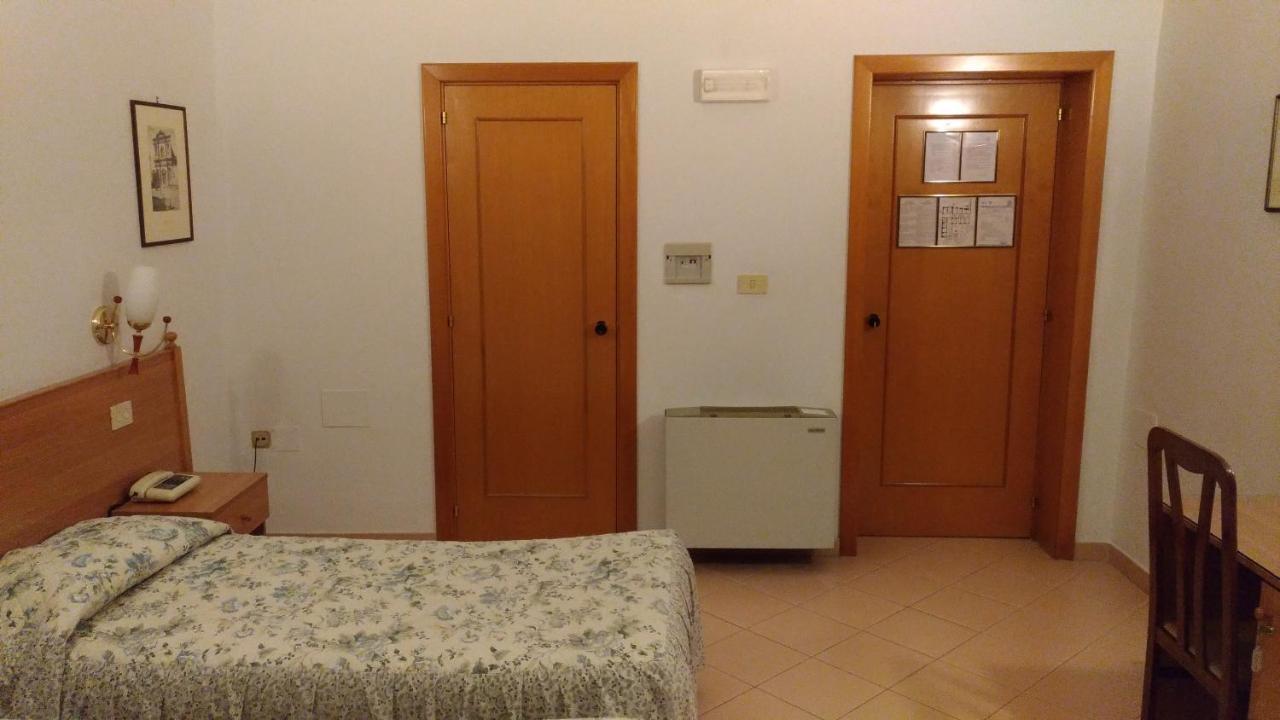 Hotel Castello メザーニェ 部屋 写真
